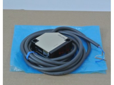 Omron E3JK-5L-N-US photoelectric sensor/micro sensor 