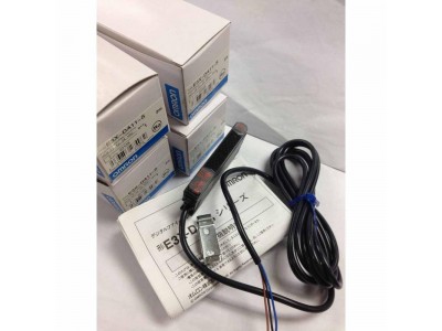 Omron E3X-DA11-N Photoelectric Switch Sensor