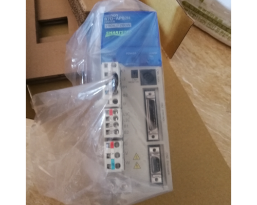 Omron servo drive R7D-AP02H